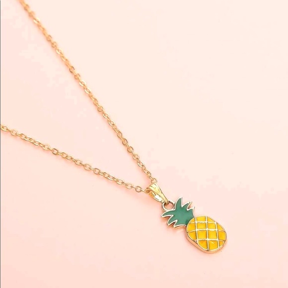 ✨2/$25✨Pineapple Pendant✨ - Picture 4 of 5
